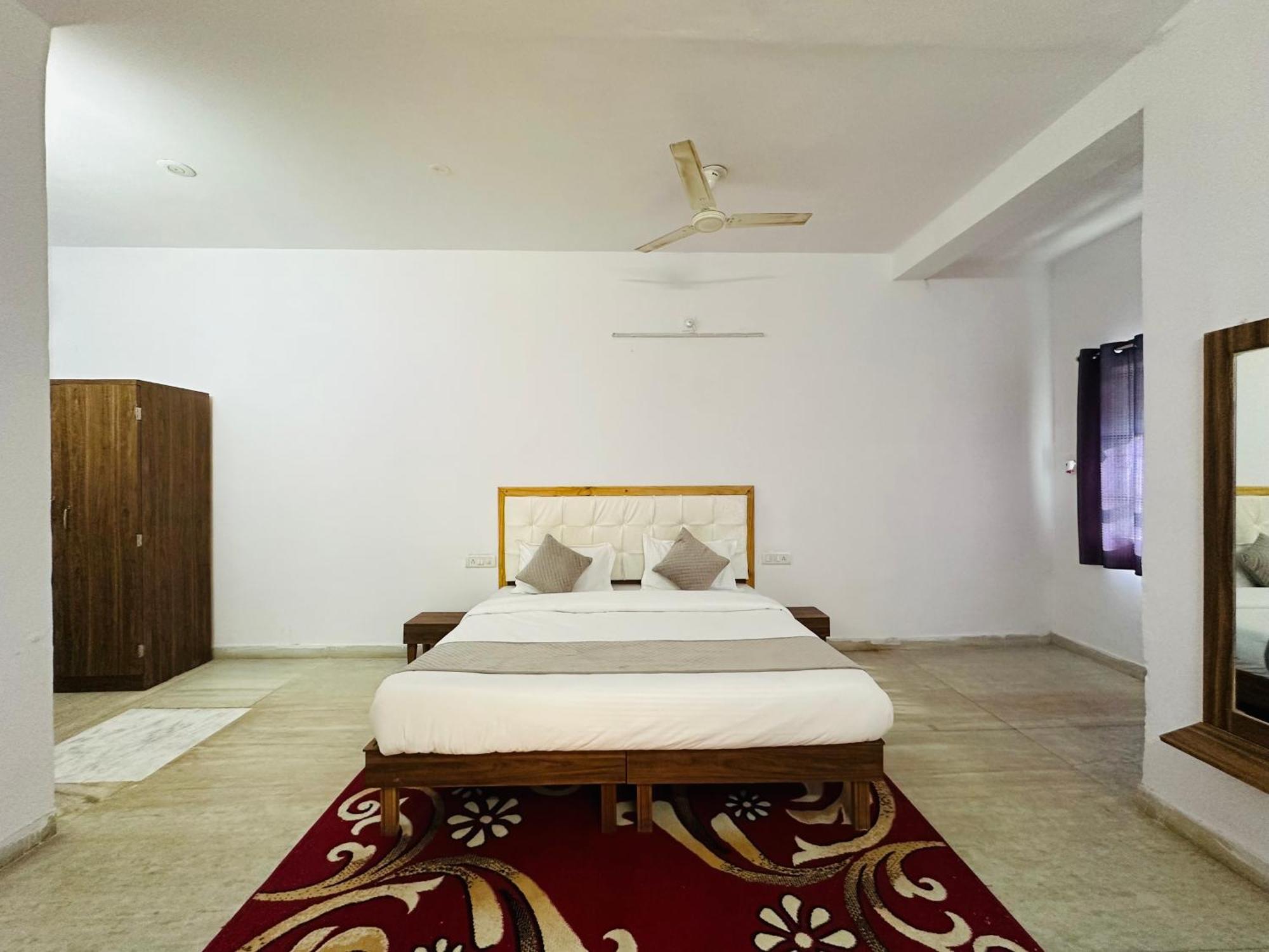 אודייפור The Burj Resort Luxurious Stay מראה חיצוני תמונה